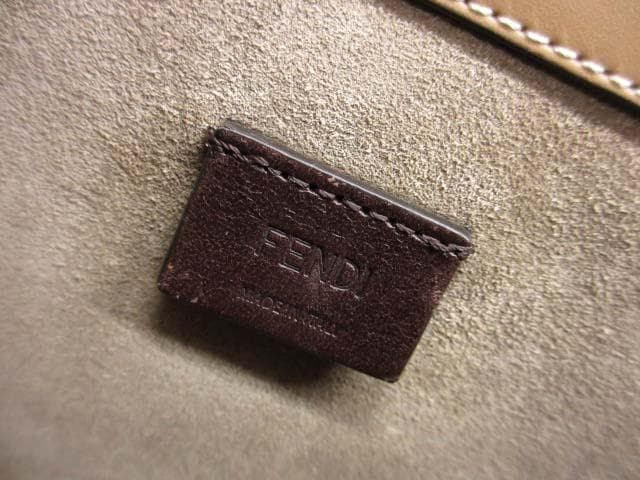 美品 フェンディ 7VA568 FFファブリック オーロック クラッチバッグ