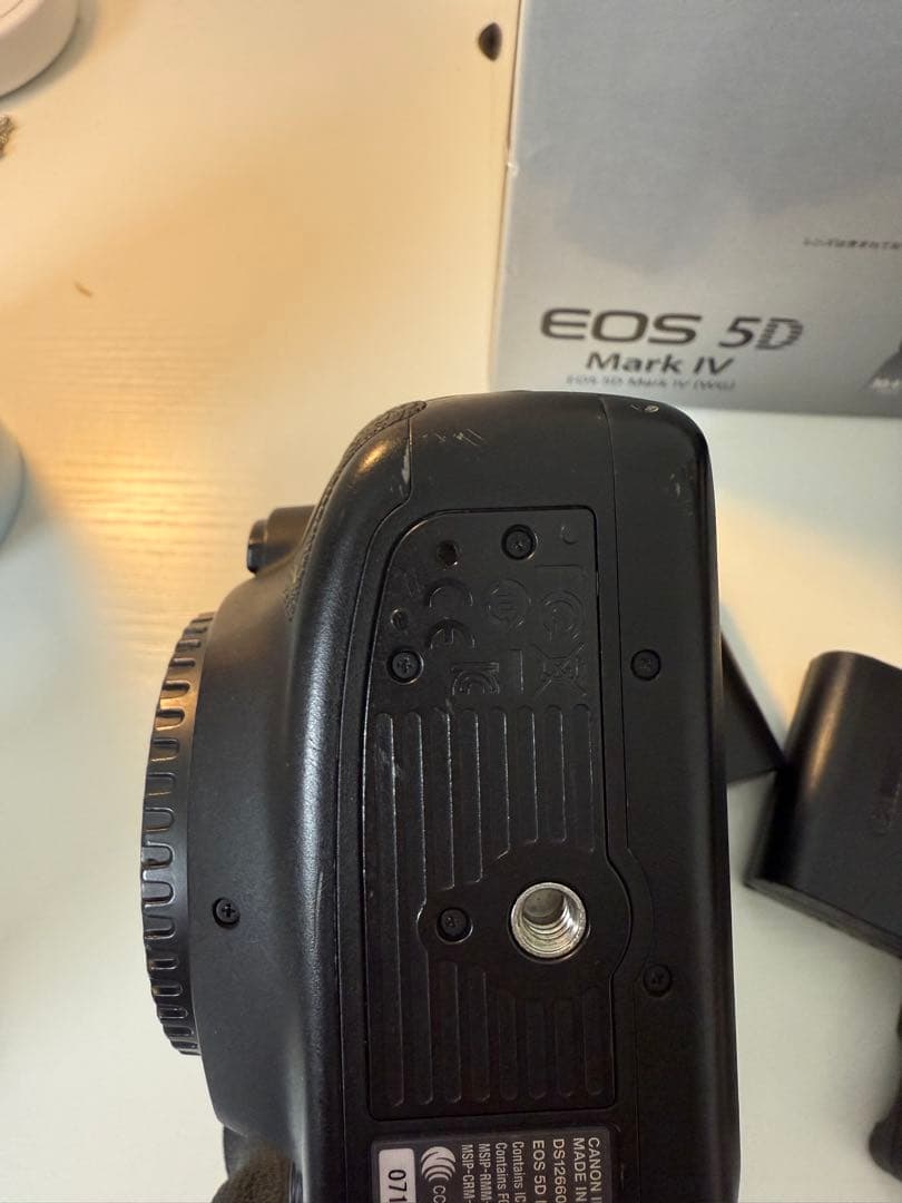 デジタルカメラ Canon EOS 5D Mark IV + EF 70-200mm