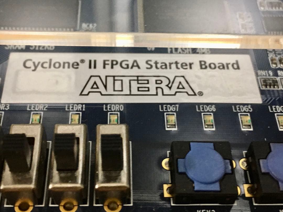Altera Cyclone II と III FPGA 開発ボードセット