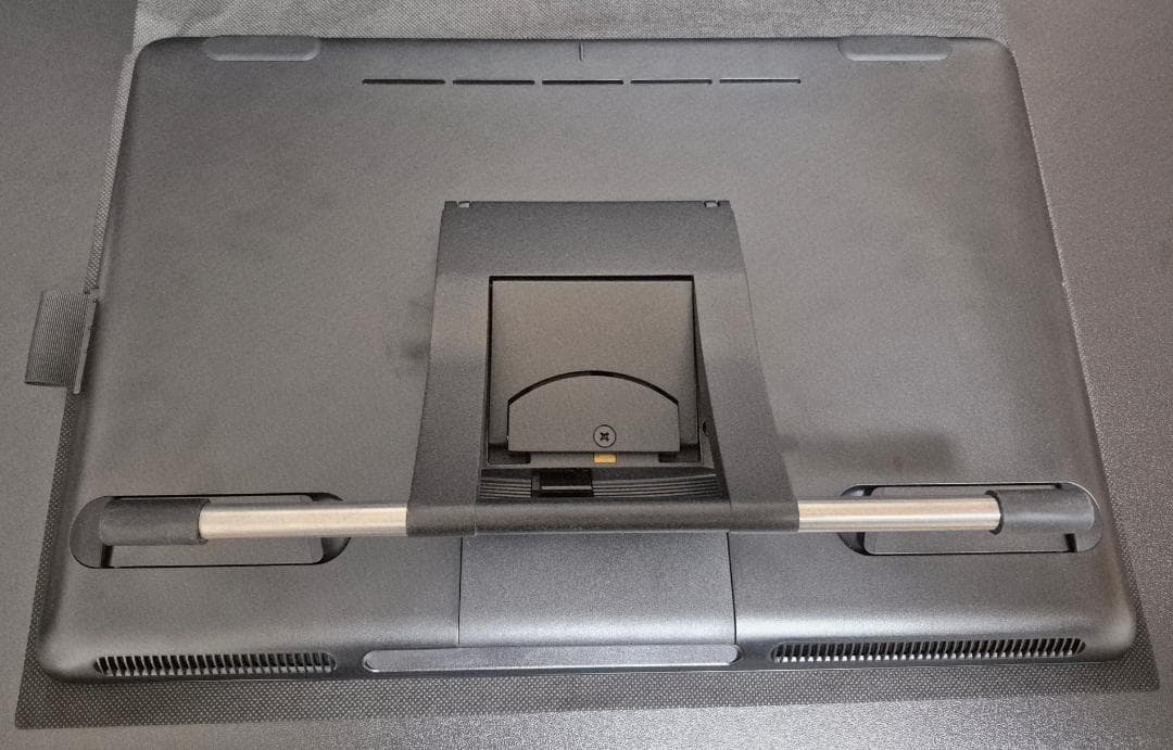 付属品の追加あり　Wacom液晶ペンタブレット Cintiq16　DTK1660