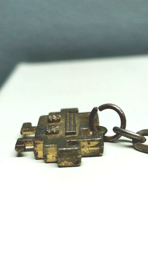 スペースインベーダー　昭和レトロキーホルダー金属製