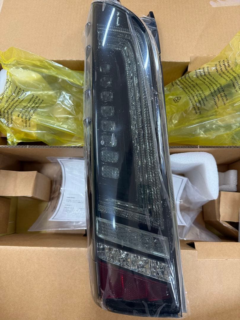 FLEX LEDテールランプ CB-LSP-S002 200系ハイエース