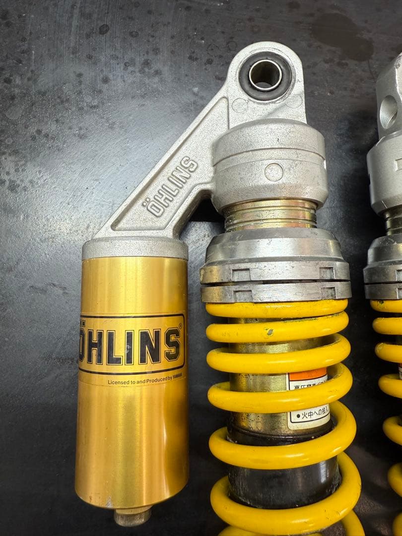 オーリンズリアサス　 XJR400 vmax1200にて使用