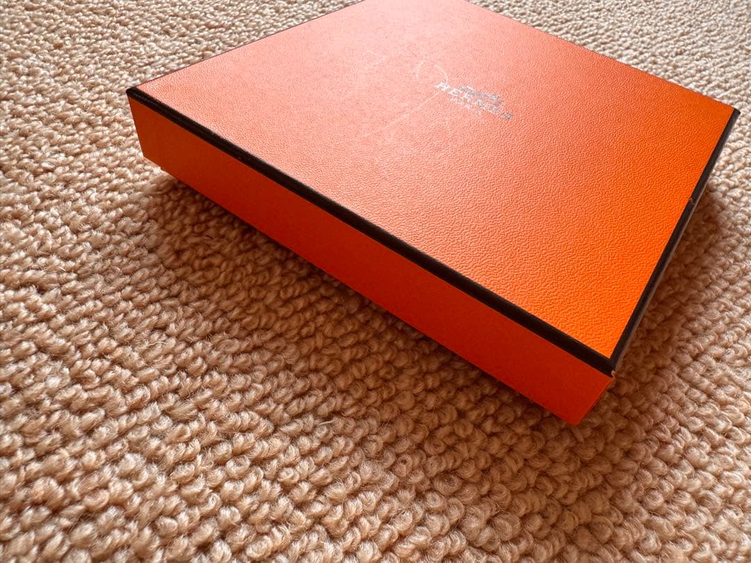 新品未使用 エルメス HERMES ハンカチ 2枚セット グレーピンク紙袋リボン