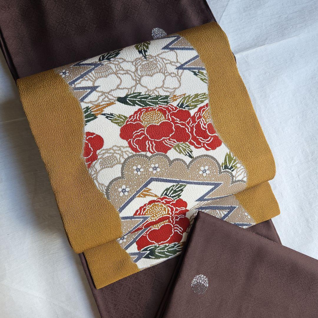 松皮菱と椿柄　栗山吉三郎　和染紅型名古屋帯