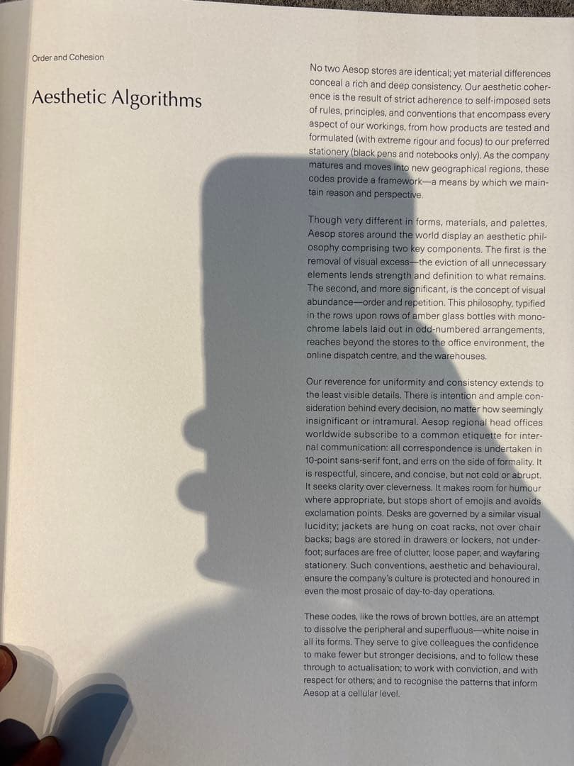 Aesop ハードカバー　洋書　本