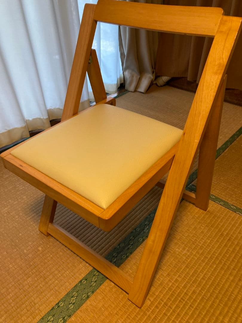 木製　折りたたみテーブルと椅子　天然木ラバーウッド　化粧パーティクルボード