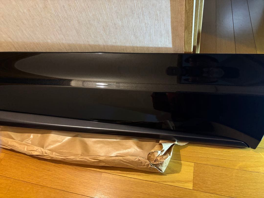 【サイボウグ】ハリアー　モデリスタ AVANT EMOTIONAL サイド