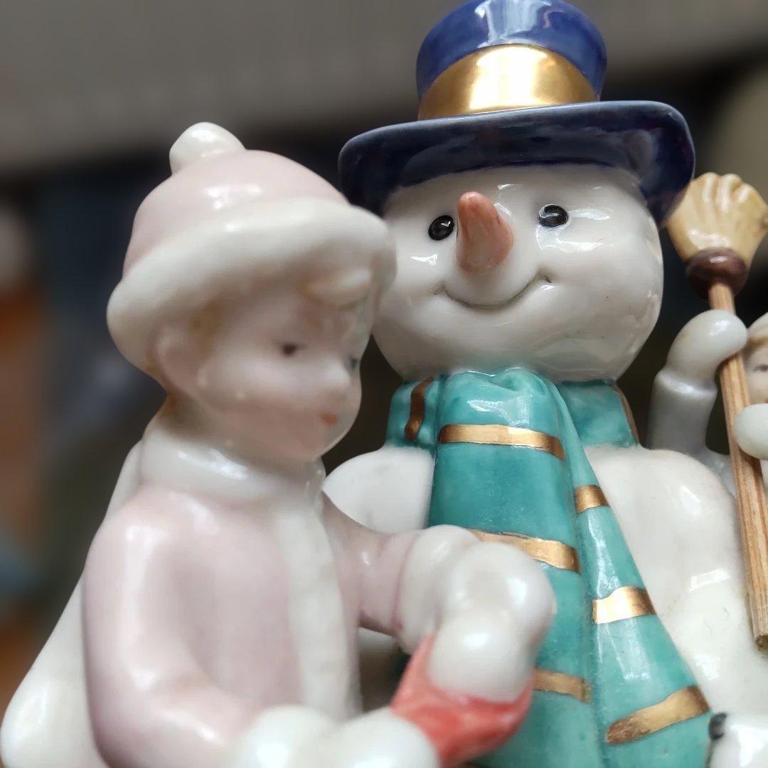 ロイヤルコペンハーゲン　クララとペーターと雪だるま　フィギュリン