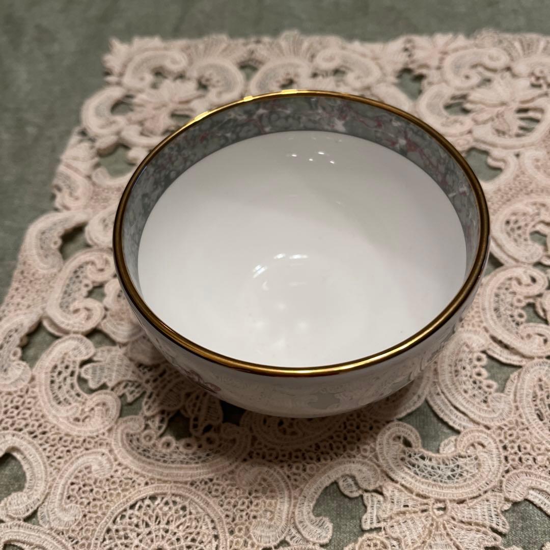 \"Humming birds\"クリーマーとシュガーボウル