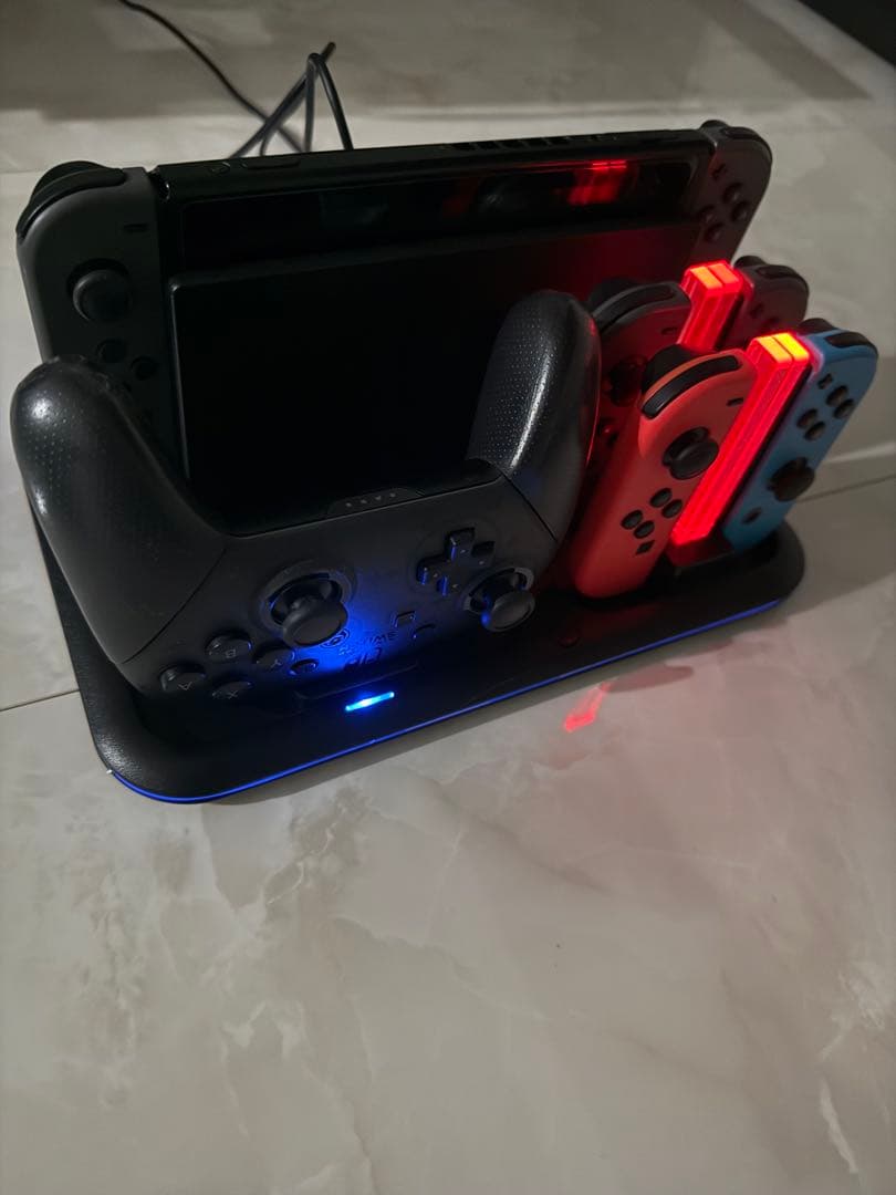 Nintendo Switch 本体 + ジョイコン+プロコントローラー+付属品