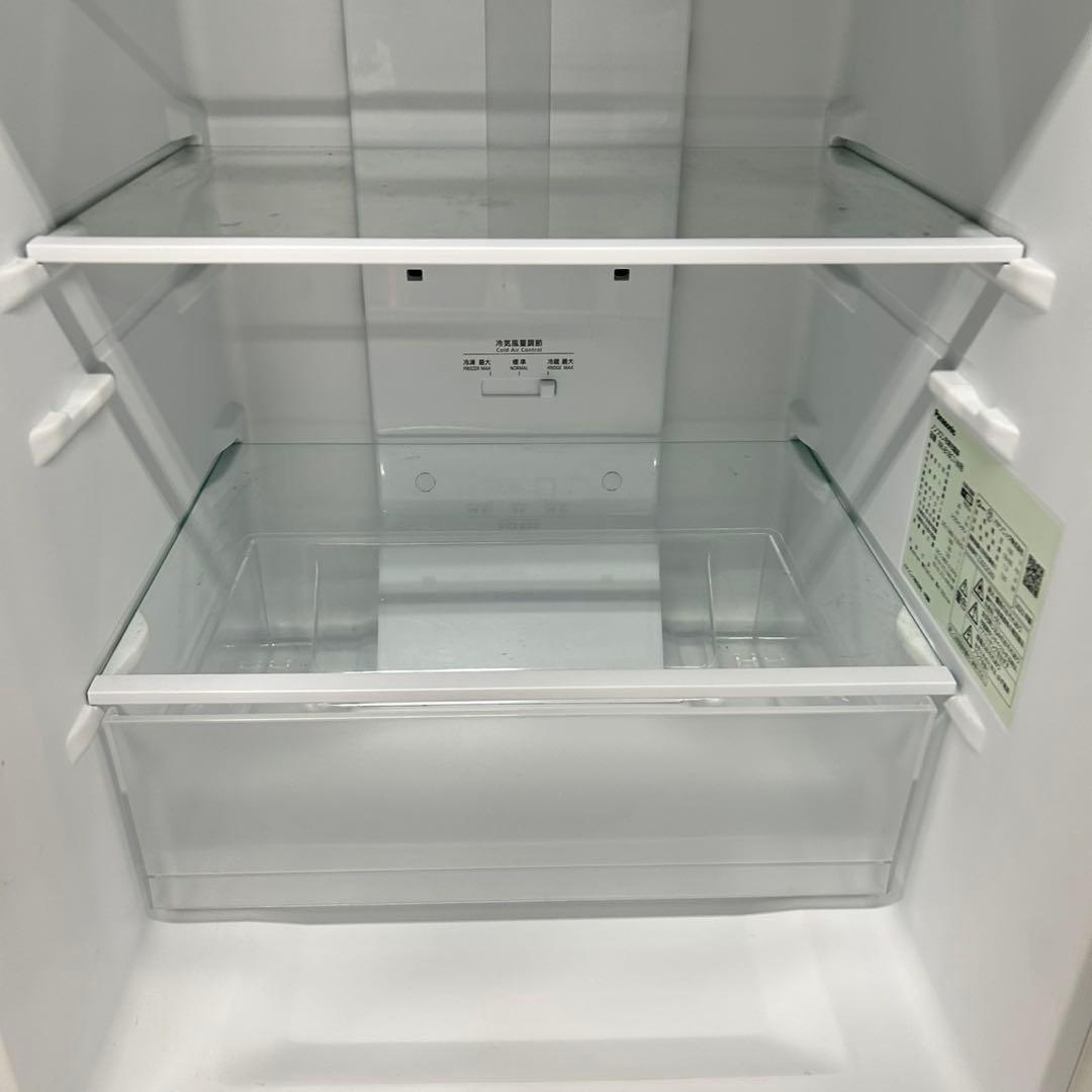 536 極美品　マッドデザイン　冷蔵庫　大きめ　200L弱　大人気モデル