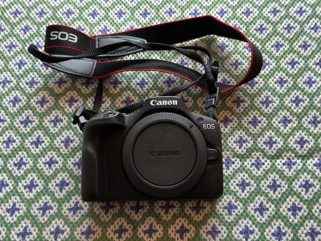 【美品】Canon EOS R50 ダブルズームキット ブラック