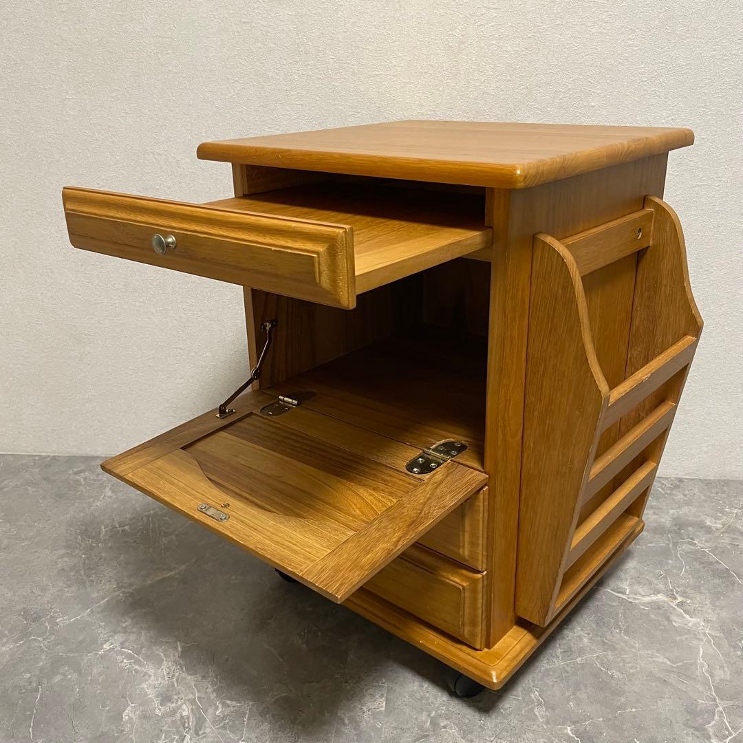 アンティーク　サイドテーブル　サイドチェスト　サイドキャビネット　飾り台