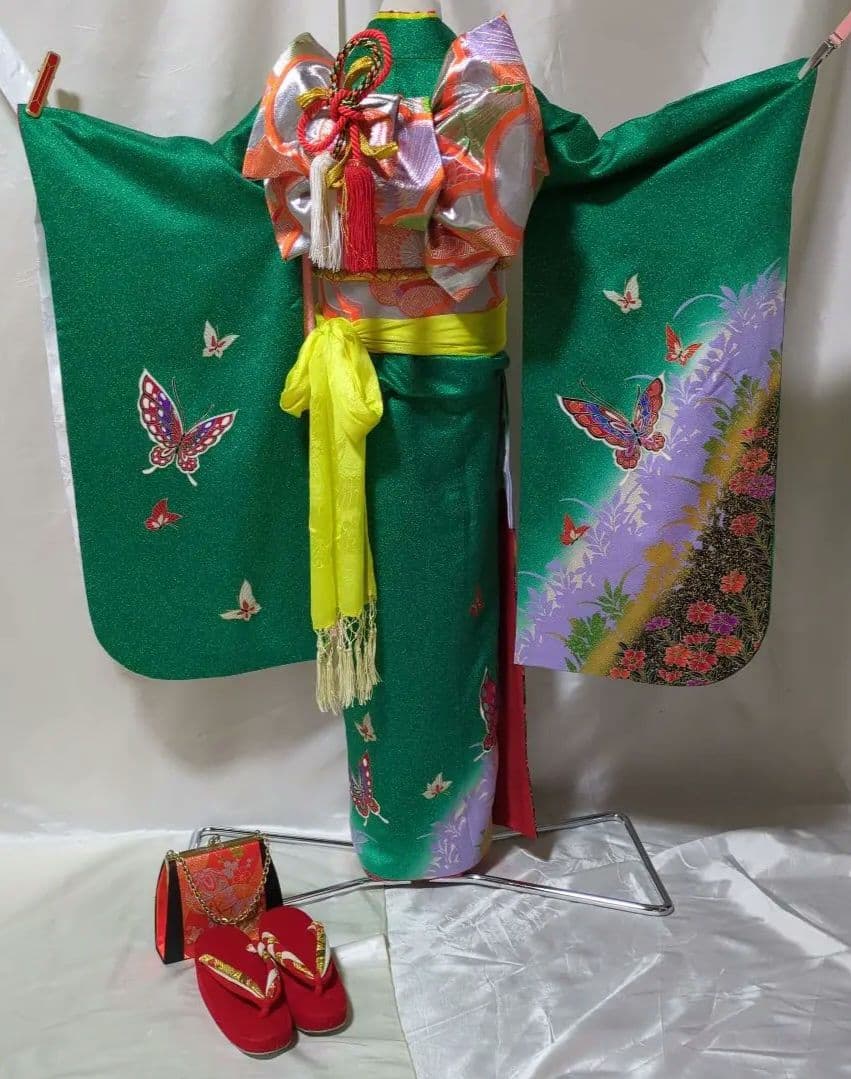 七五三７歳用 緑色着物 金通し　勝山かんざしセット付き