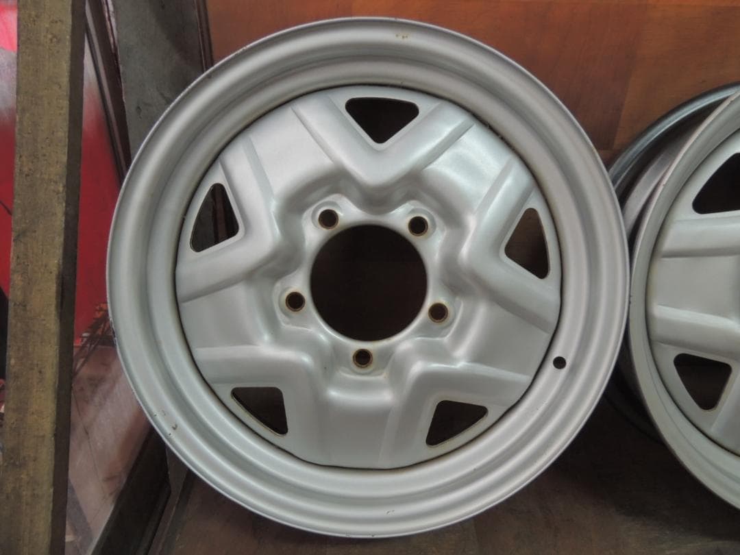 C15　ジムニー　純正スチールホイール　4本　1本リムに傷有り