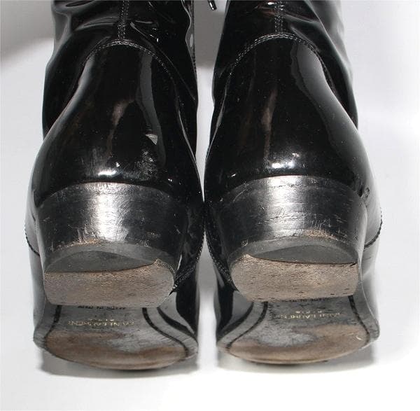 ク*ン様 サンローランパリ ショートブーツ 442221 黒 ブラック エナメル