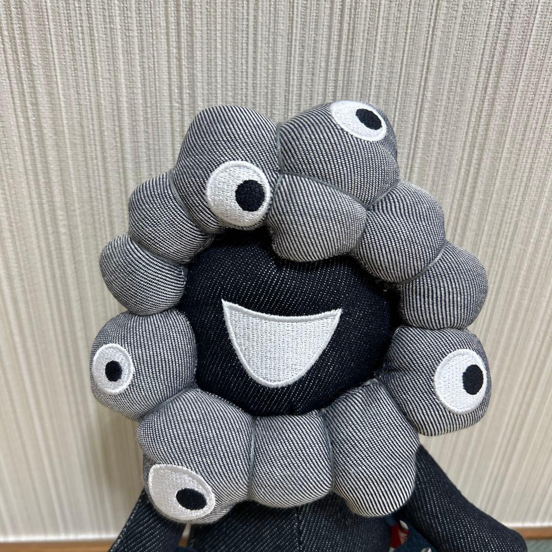 ミャクミャク エドウィン ぬいぐるみ