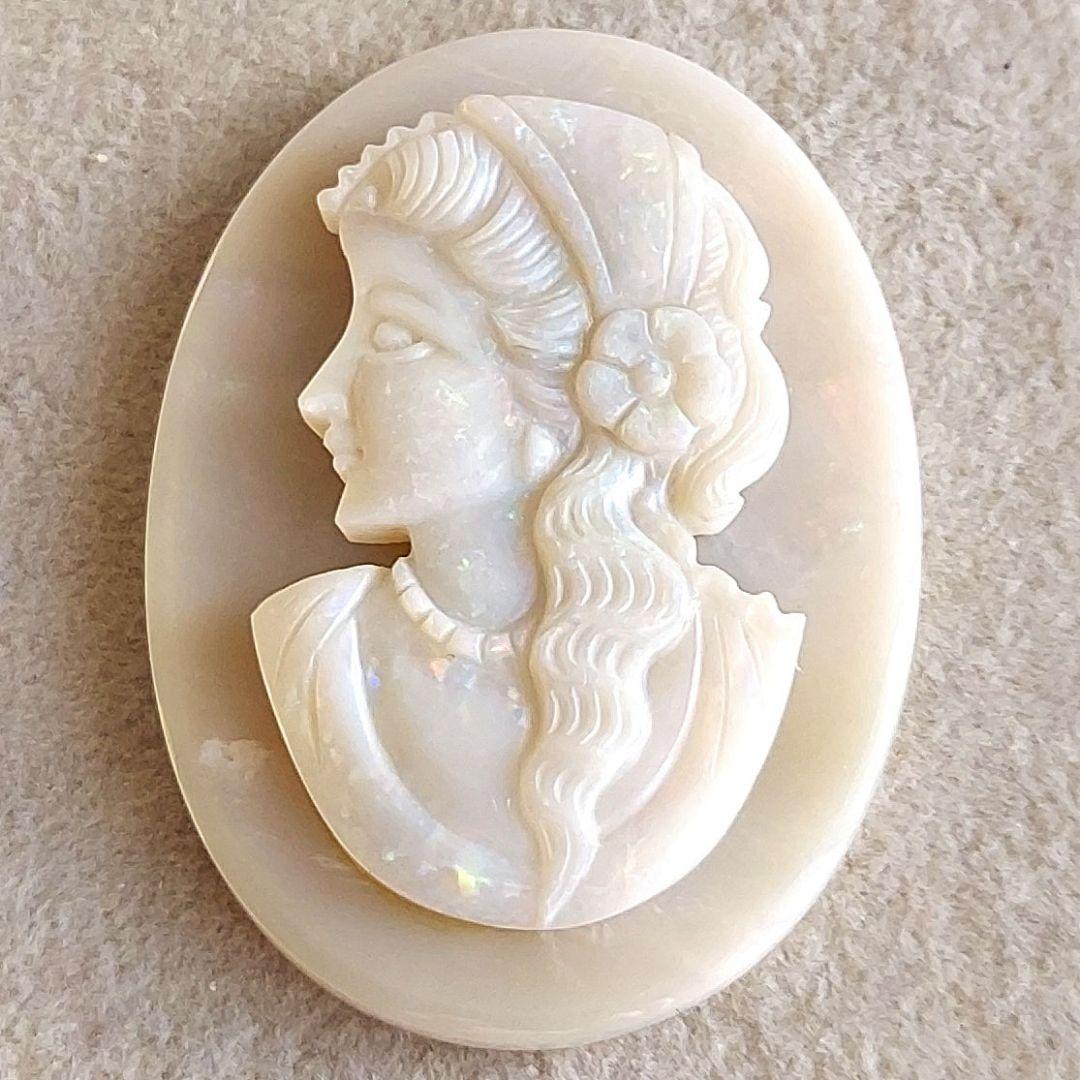 オパール　女性　カメオ　ルース