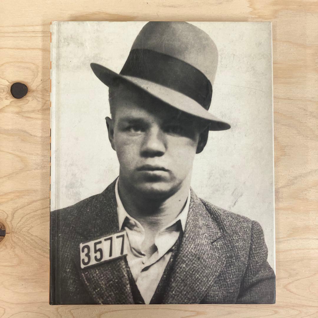 Least Wanted 写真集