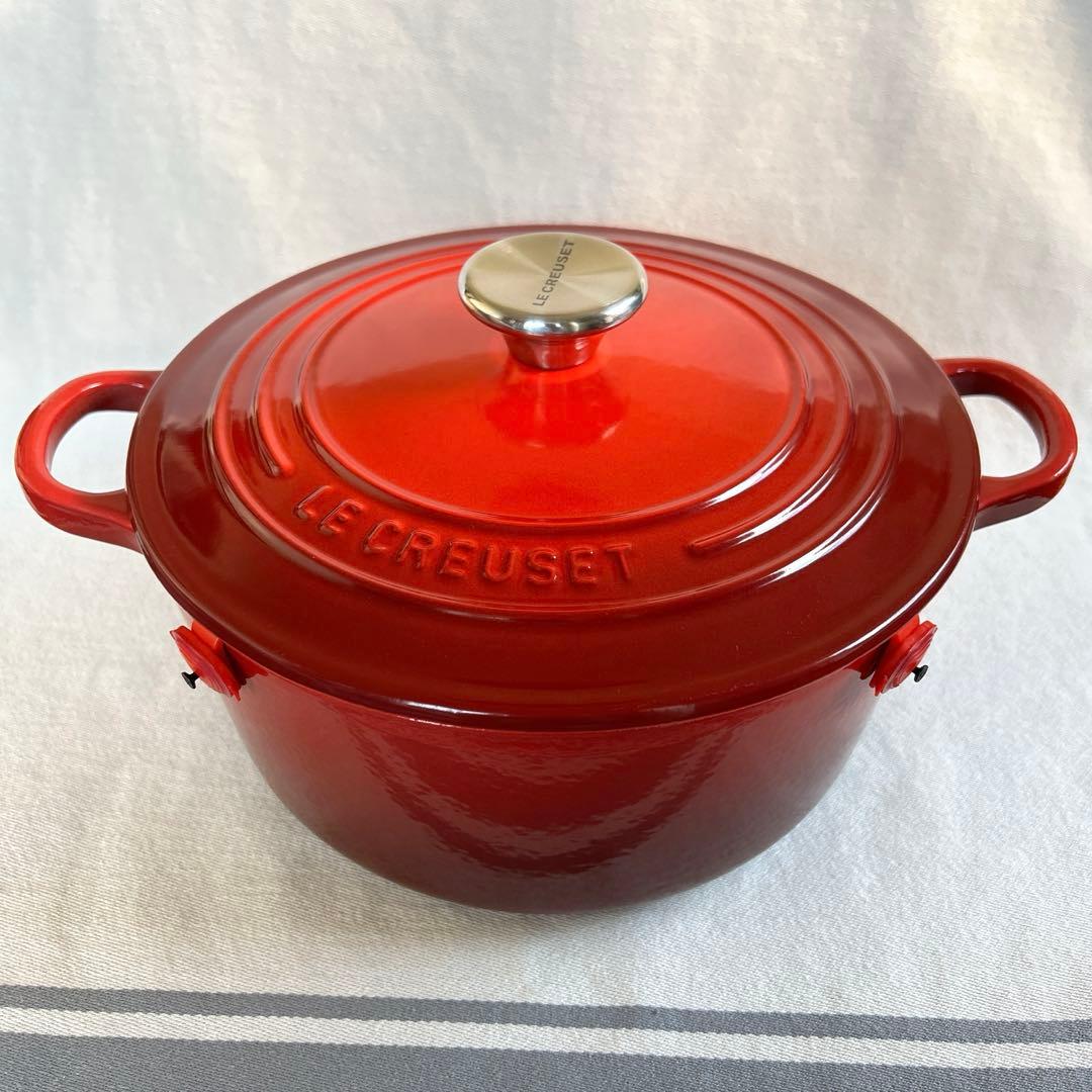 ル・クルーゼ　ココットロンド　チェリーレッド　22cm