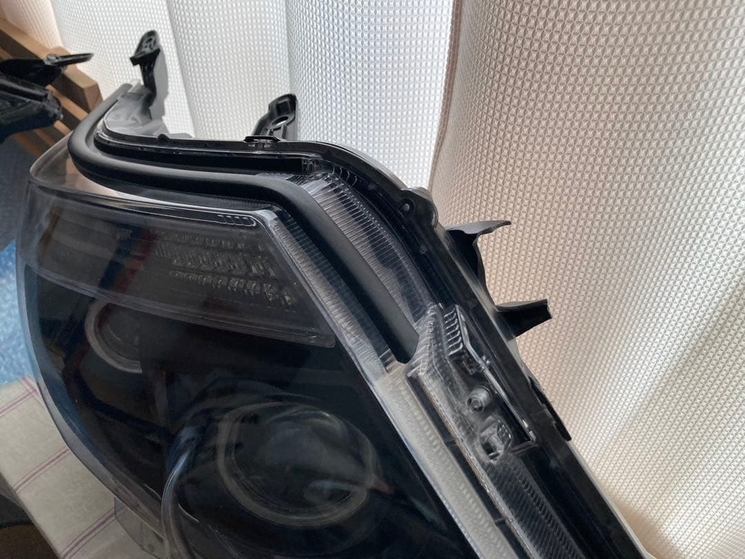 bryovさん専用エスクァイア前期用加工ヘッドライト運転席側①