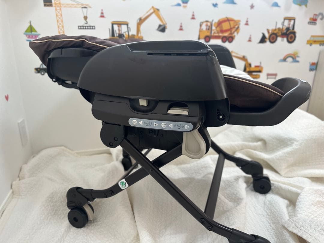 【美品 限定モデル】Combi コンビネムリラ 電動ハイローチェア