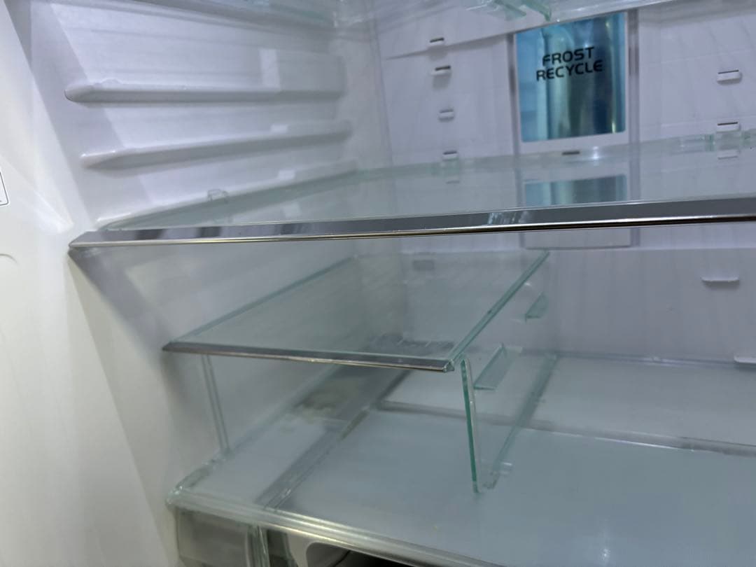 日立冷凍庫　R-B5700