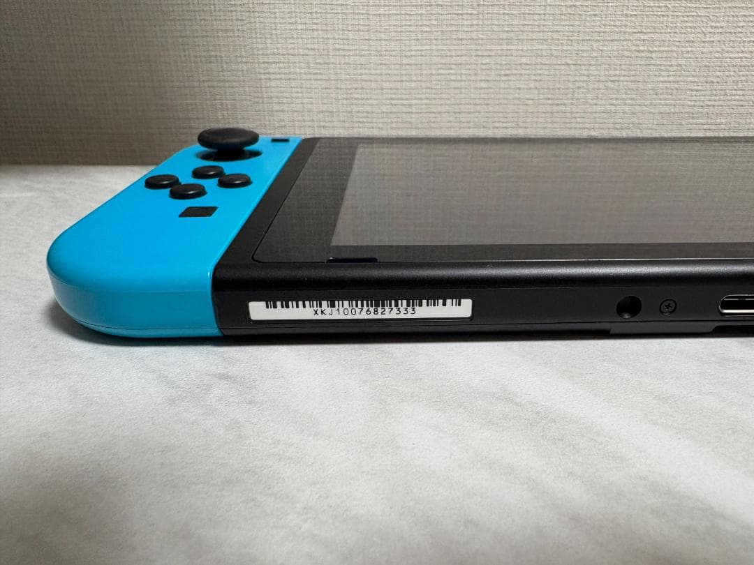 任天堂 Nintendo Switch 新型 HAC-001（-01）