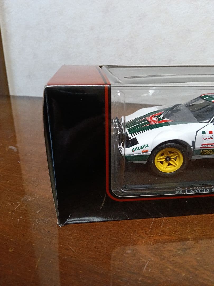 京商1/18ランチア・ストラトス77モンテカルロNo.1希少ライト点灯バージョン