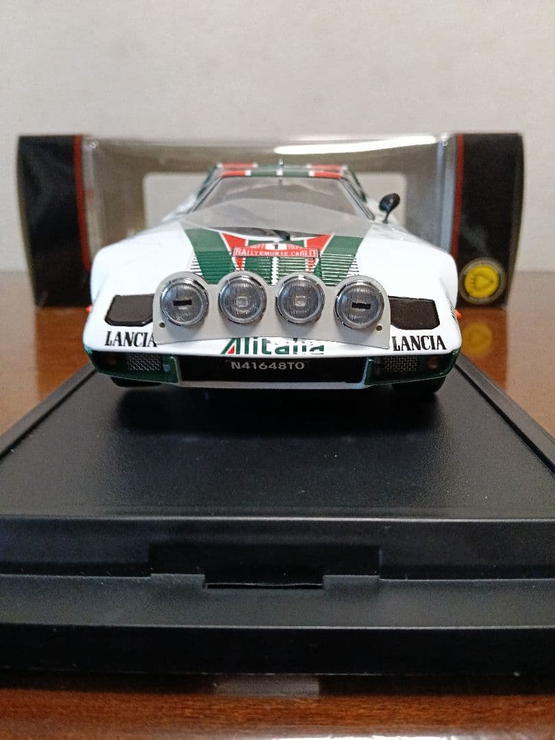 京商1/18ランチア・ストラトス77モンテカルロNo.1希少ライト点灯バージョン