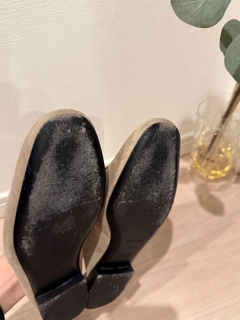 エルメスHermesスエードミュール