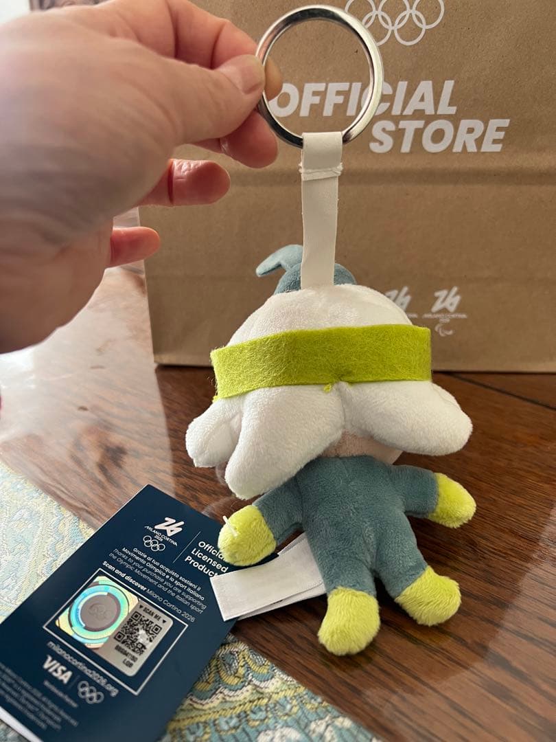 ミラノオリンピック　公式ショップ　キーリング付マスコット　「ティナのお友達」