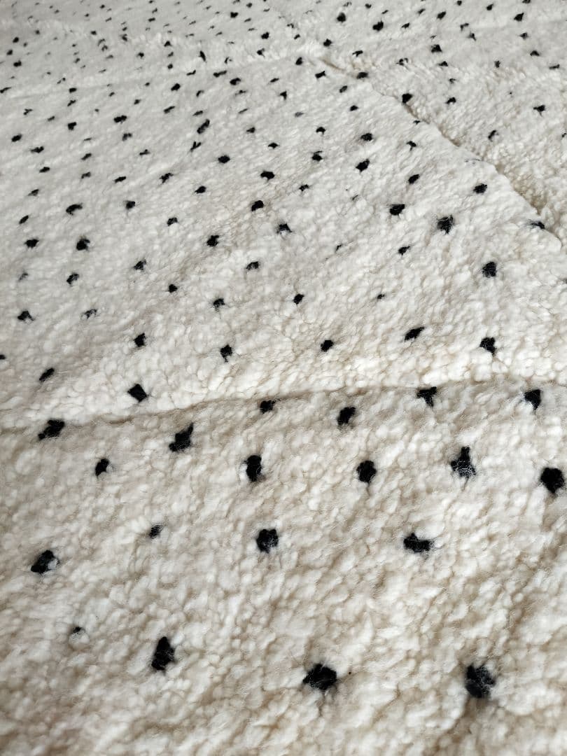 新品/人気/アイボリーベース黒ドット平織りダイヤ柄ベニワレン　No.572