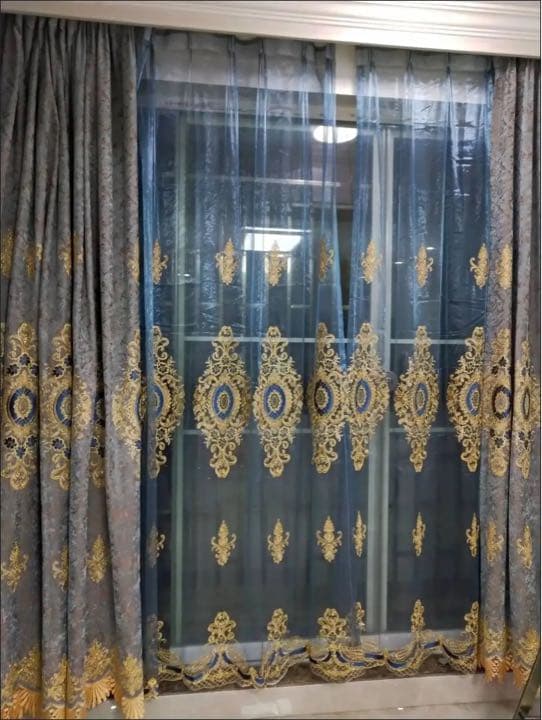 4）106番-刺繍入れ高級カーテン 紺色