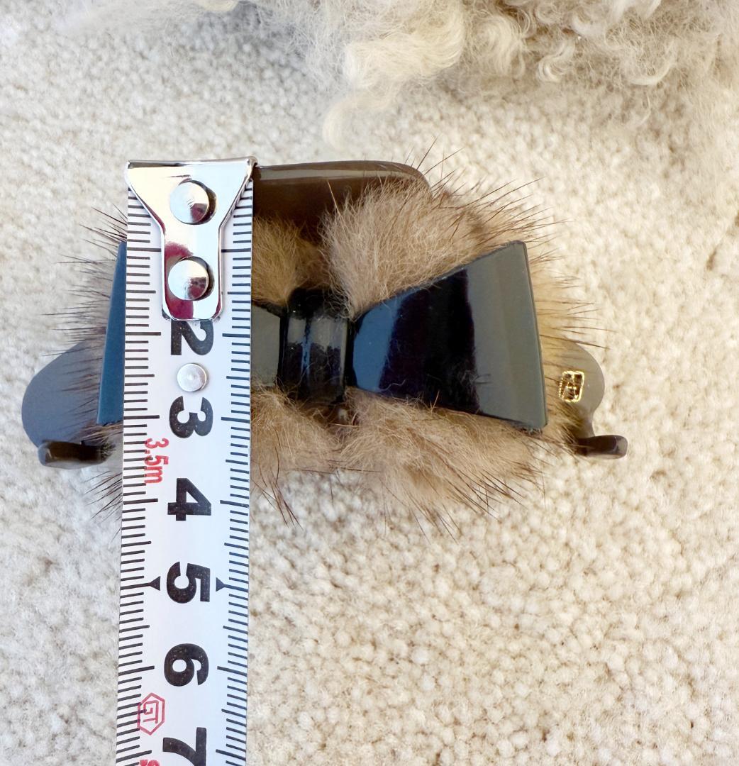 アレクサンドル ドゥ パリ　 リボン×リアルファー×スワロ付き クリップ