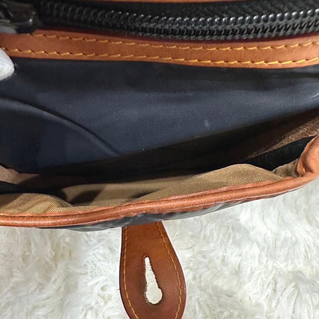 【HUNTING WORLD】バチュークロス ブラック ショルダーバッグ