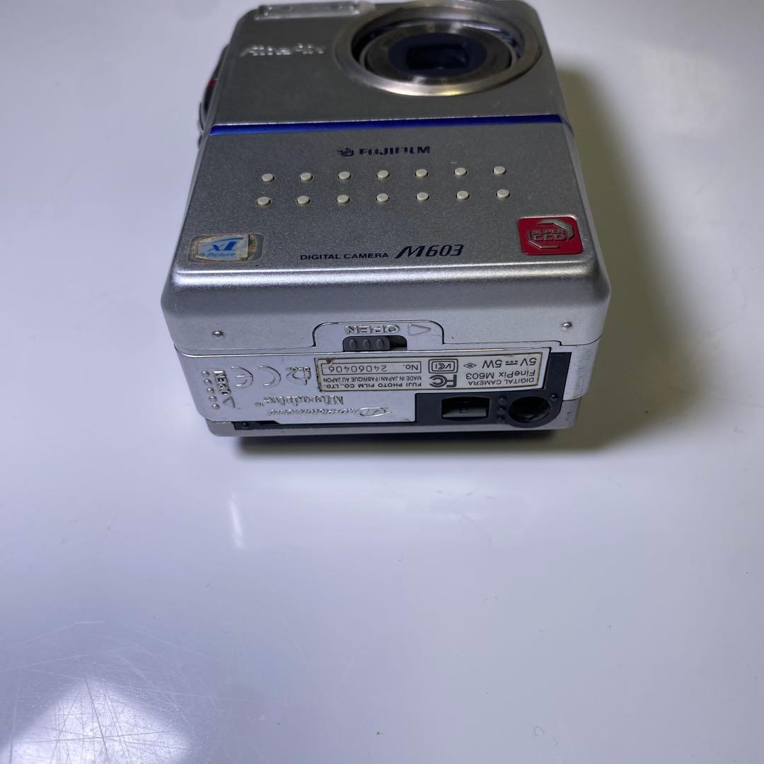希少✨Fujifilm FinePix M603 デジカメ　ジャンク品