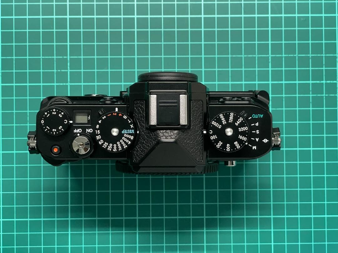 [美品・保証残] Nikon Zf レンズキット 40mm f2 SE グリップ