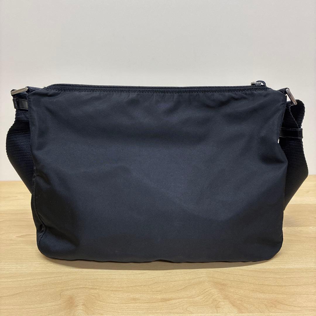PRADA プラダ　ショルダーバッグ　ナイロン　ブラック　BT0421