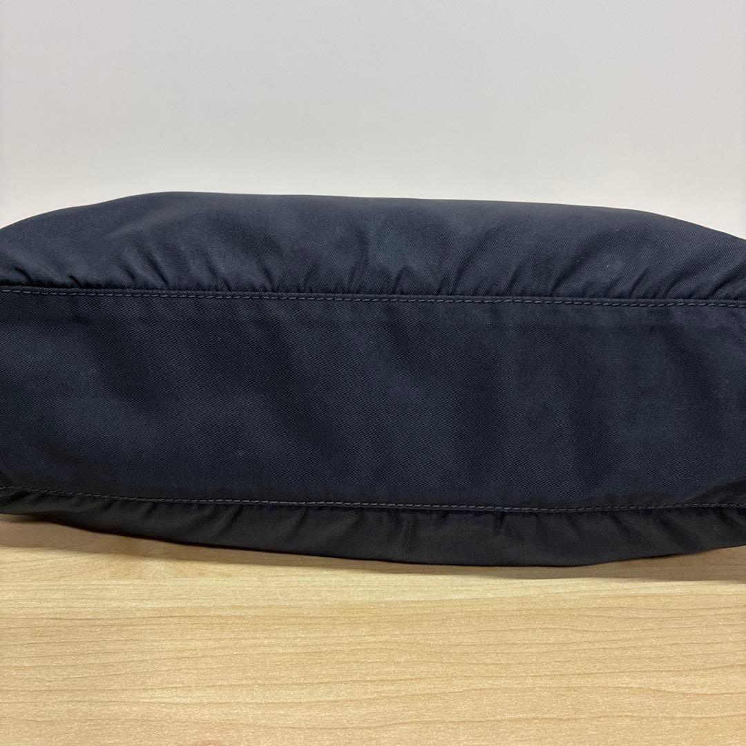 PRADA プラダ　ショルダーバッグ　ナイロン　ブラック　BT0421