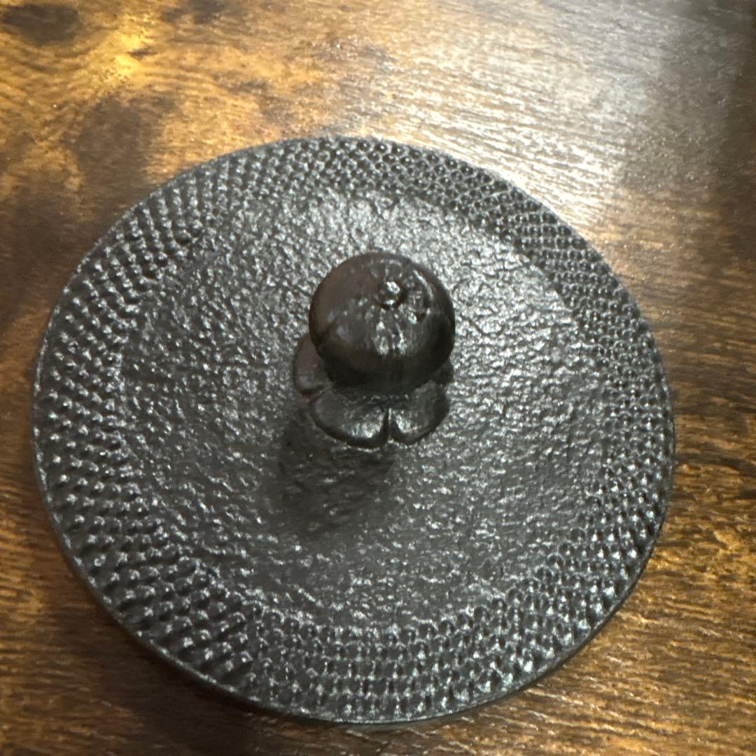 南部鉄器1.1ℓ 池永鉄工製　箱付き　鉄瓶　南部アラレ　IH対応