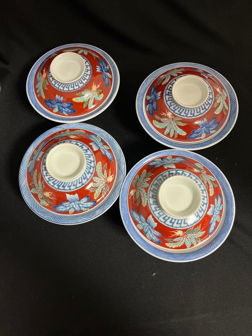レア　　今右衛門　色鍋島　蓋付煮物椀 　4個セット 　手描き　赤地に青い花柄