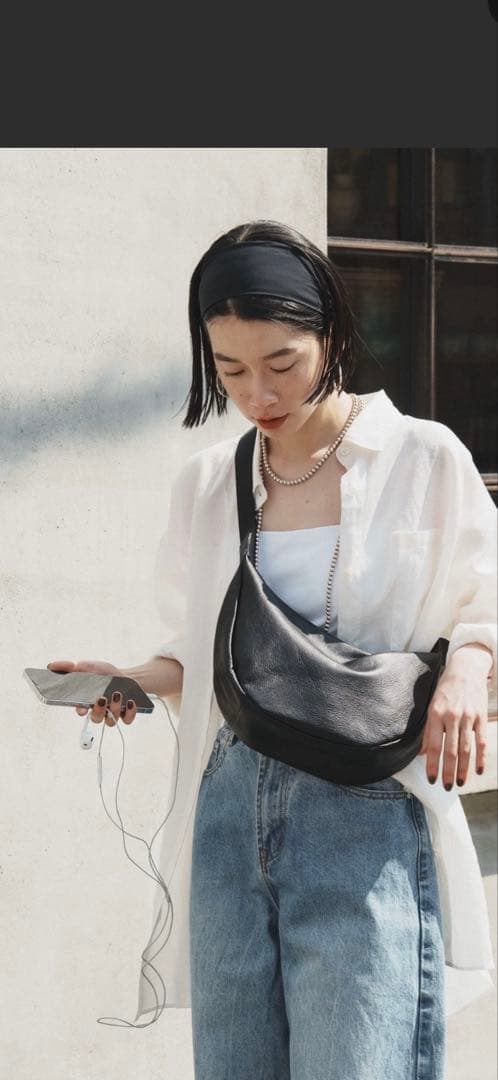 russet ラシット　ソフトレザーラウンドショルダーバッグ　シルバー