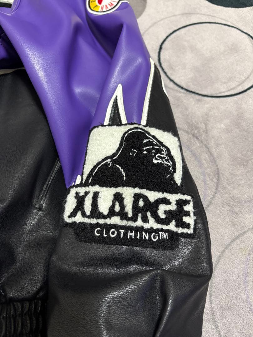 新品！！XLARGE JEFF HAMILTONスタジャン 紫 黒 M
