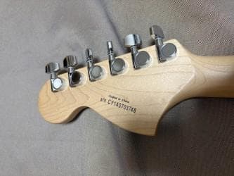 SQUIER AFFINITY ストラトキャスターモデル　シェルピンク