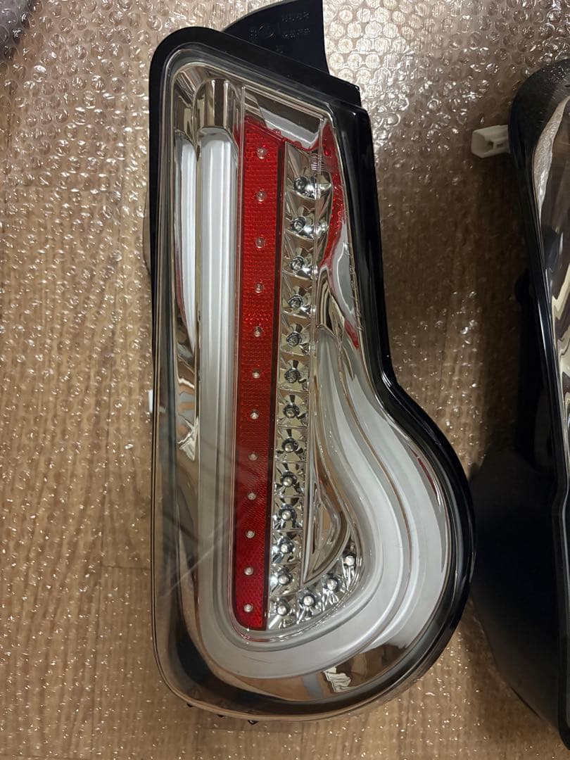 86 Valenti テールランプbrz