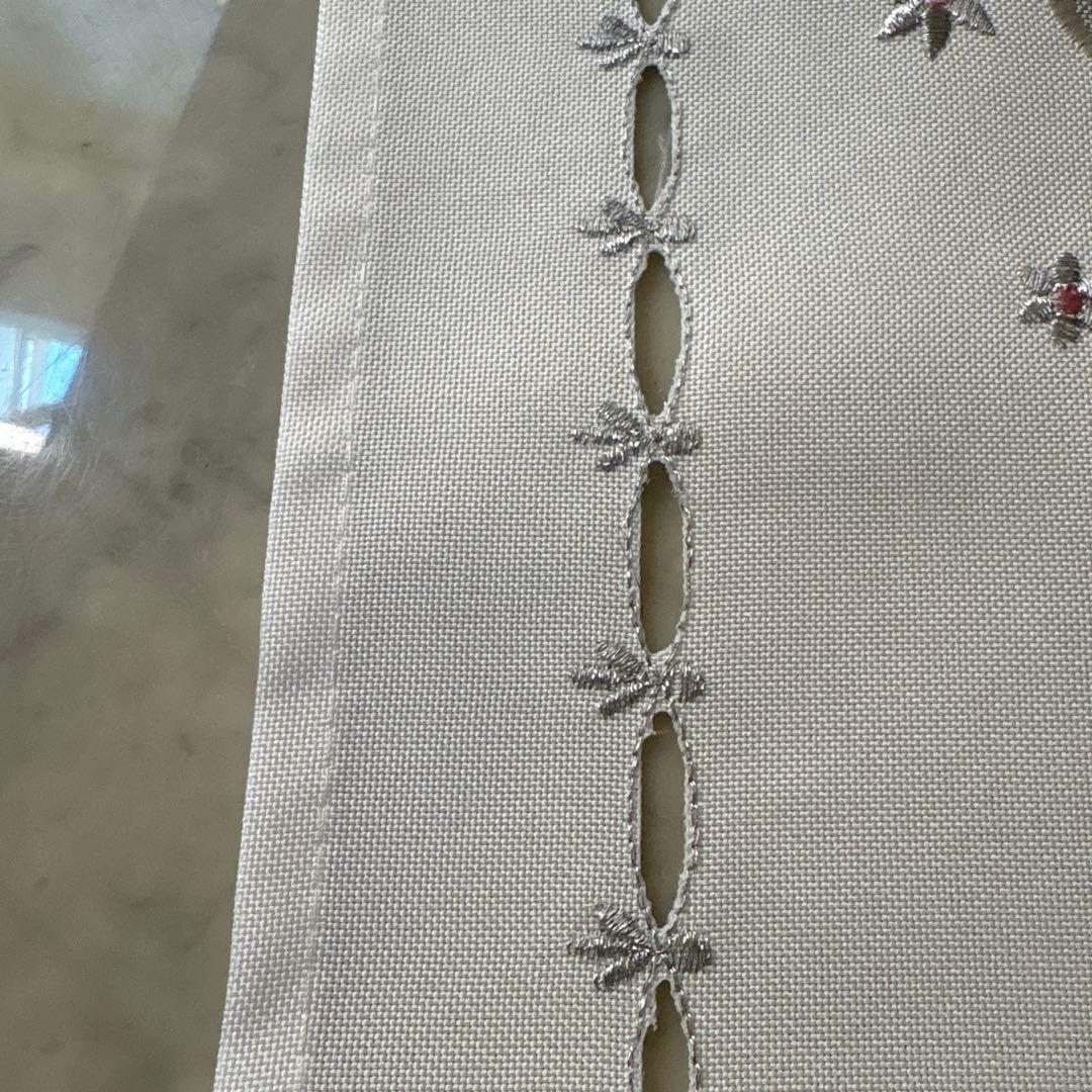 新品未使用品　フランス　テーブルクロス　うさぎ　Pâques イースター