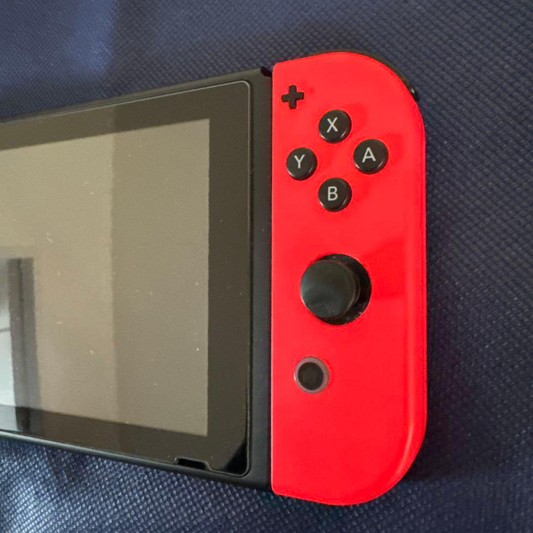 Switch本体完全セット＋ジョイコンLR＋充電器＋携帯用ケース