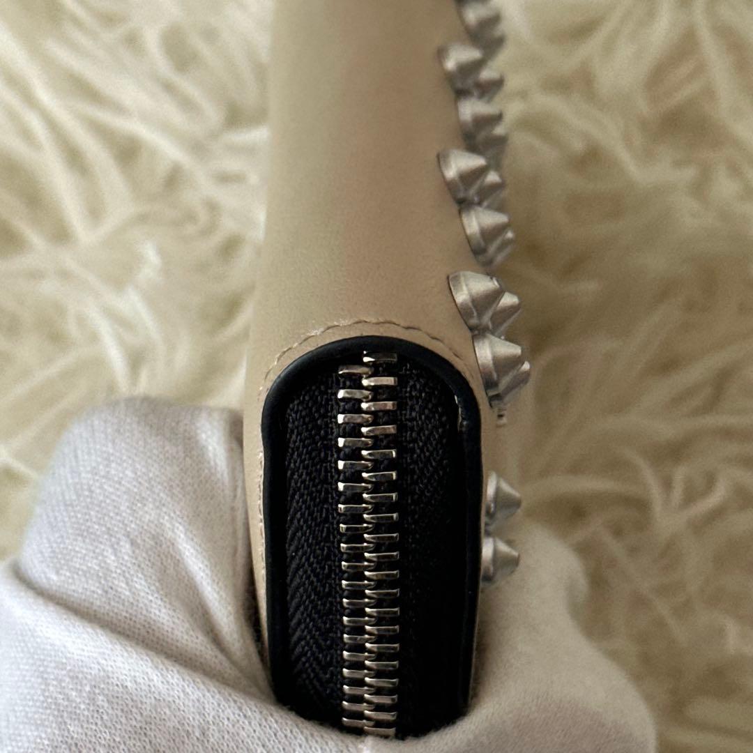 ✨️美品✨️ クリスチャンルブタン スタッズ ケース レザー ベージュ ミニ